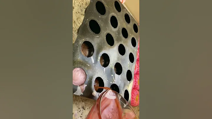 Let’s pour some wax melt roses 🌹 #wax #roses #shorts #partone