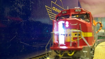 HO  EMD SD-75M "BNSF" (#2), #8251 Athearn Genesis