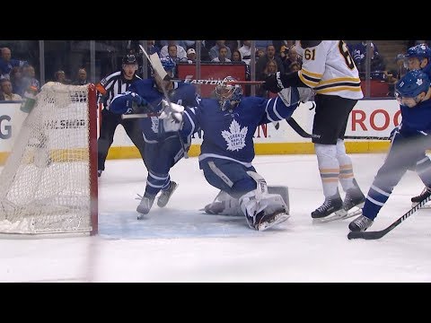 Frederik Andersen makes another jaw-dropping save
