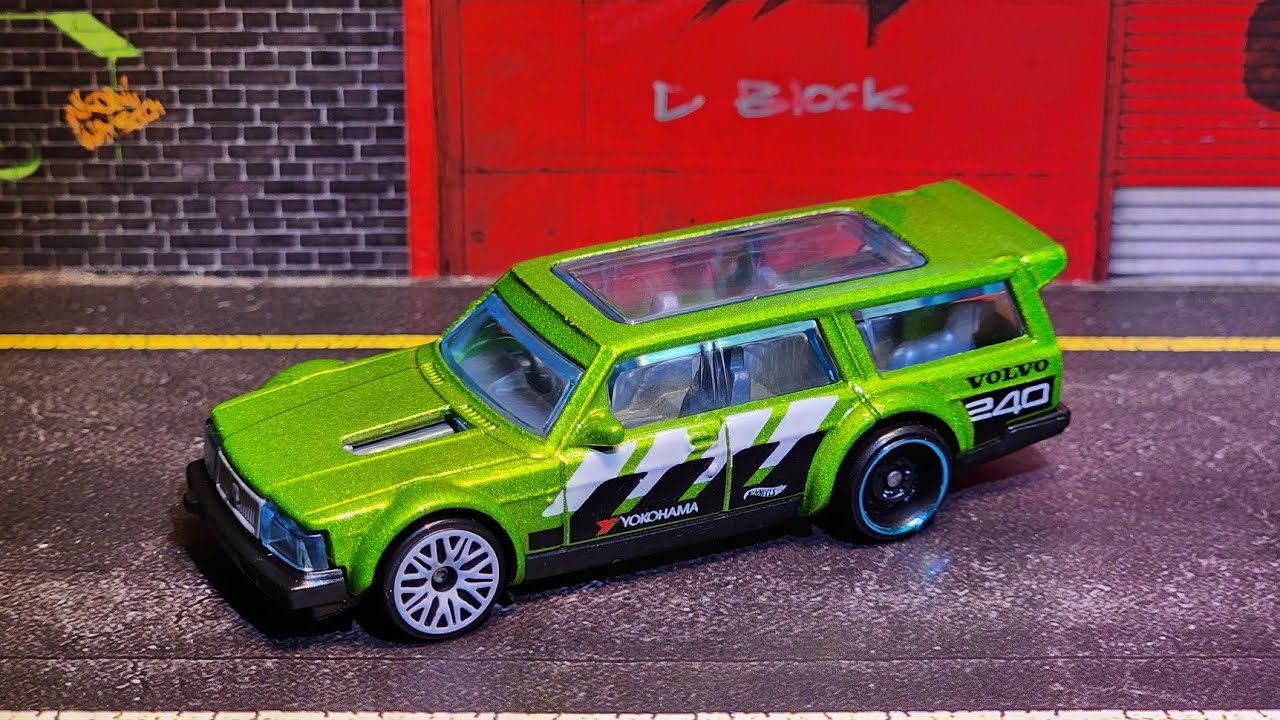 ホットウィール ボルボ 240 HW Slammed スーパートレジャーハント hq720.jpg?sqp=-
