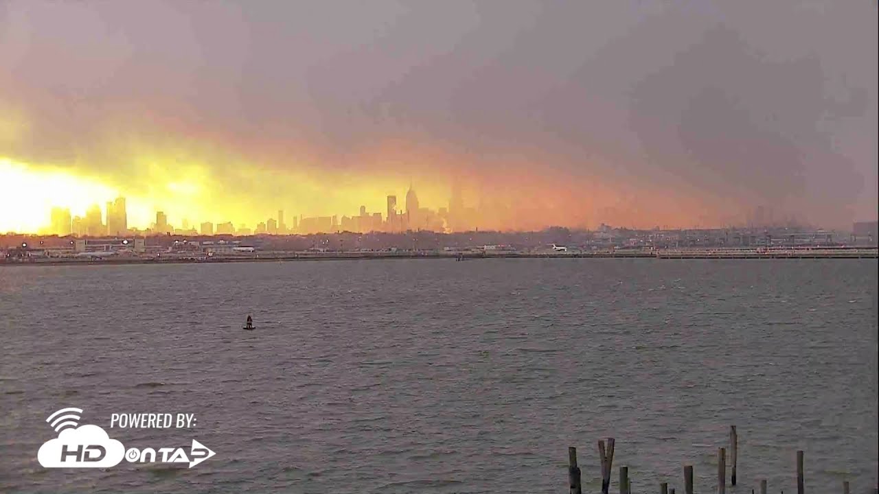 2019- NY Skyline Timelapse of Dec. 18 Snow Squall - YouTube