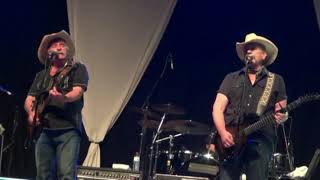 CROSSFIRE - The Bellamy Brothers (cover instrumental)