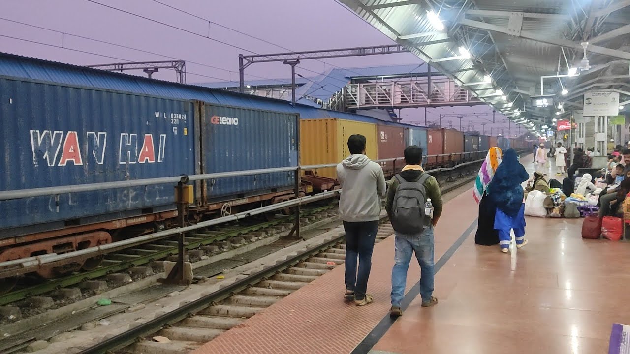Early Morning Announcement of CSMT Nagercoil Express & Chennai express ...