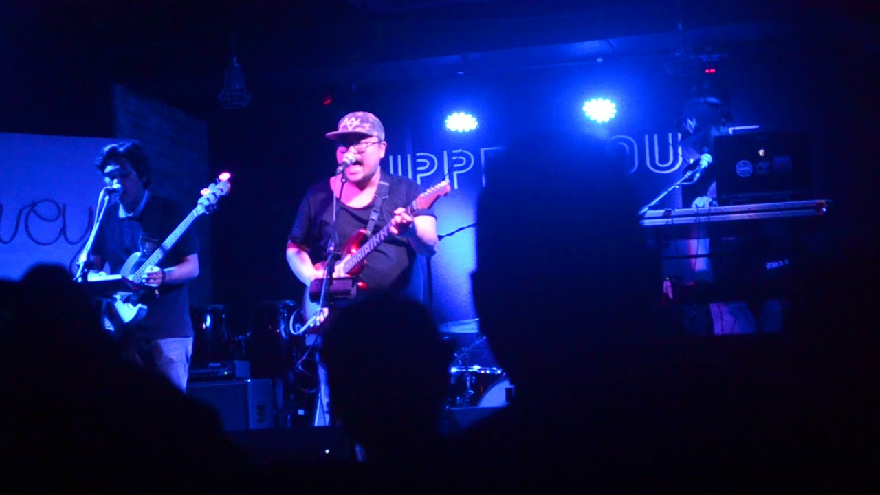 BRISOM sings HAGKAN live at The Brewery at the Palace, Bonifacio Global City