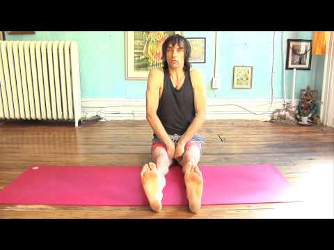 AK Quick Tips: Leg Rotation in Upward Dog