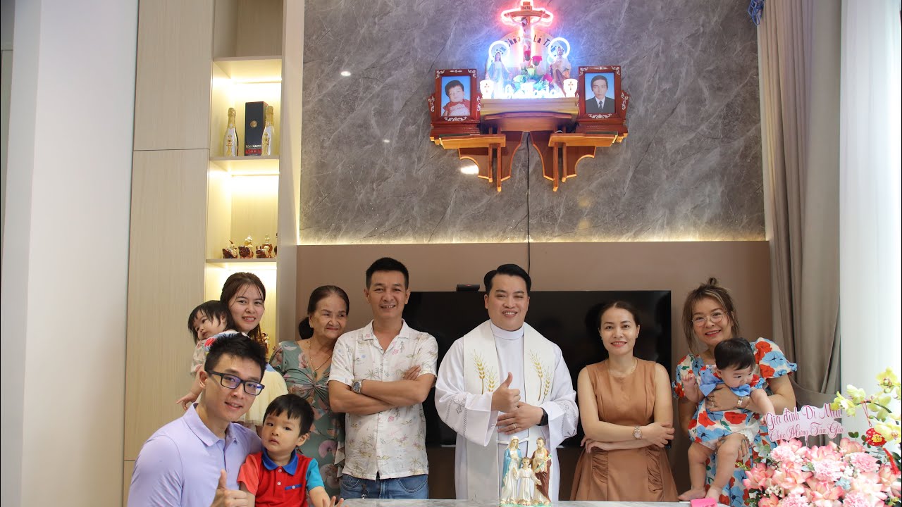 Mừng Tân Gia. Điều Ước Của 2 Con Gái Giành Cho Mạ Cuối Cùng Được Thực Hiện.