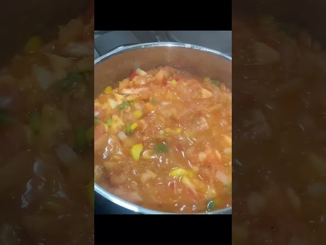 Pumpkin,pork ,tomato sauce and rice #bayashitv #edgy #wecook #fitwaffle #katie #foodie590 class=