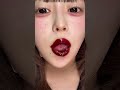 マスクにつかないリップの検証してたら唇分厚すぎて破けちゃたwwwwwwwww唇の皮剥がすの人生で1番楽しい