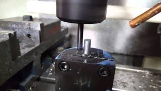 Thread milling Remington 700 bolt handle