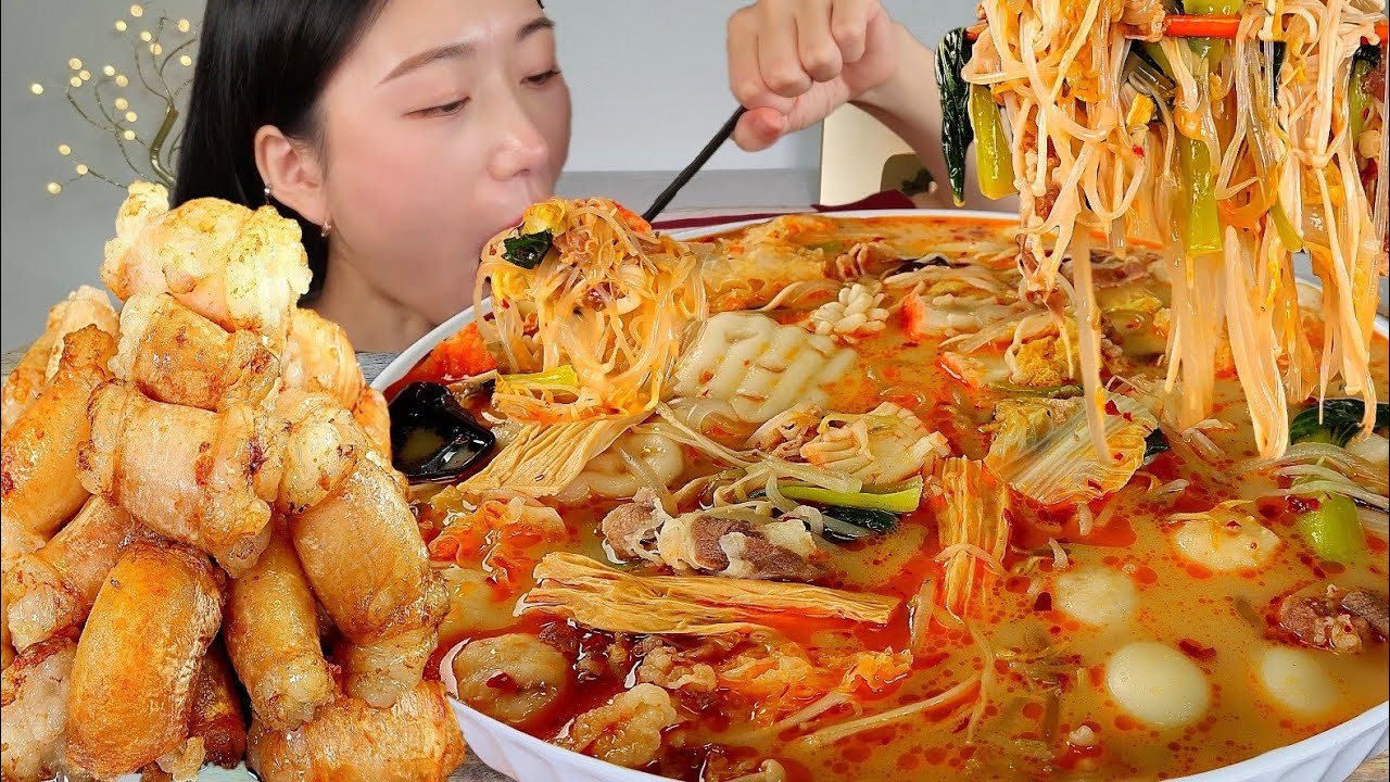 ASMR 마라탕 국자로 퍼먹어볼게요😁 통대창 마라탕 리얼먹방 :) Malatang , the beef tripe MUKBANG