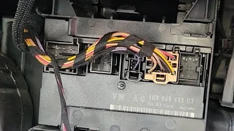 2008 Volkswagen Jetta Comfort Control Module Location and Removal