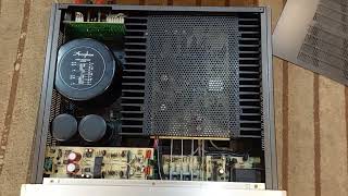 Đã bán amply Accuphase E-301 đẹp mới hay ghép hợp nhiều dòng loa giá  LH 0974.43.43.43 ship TQ