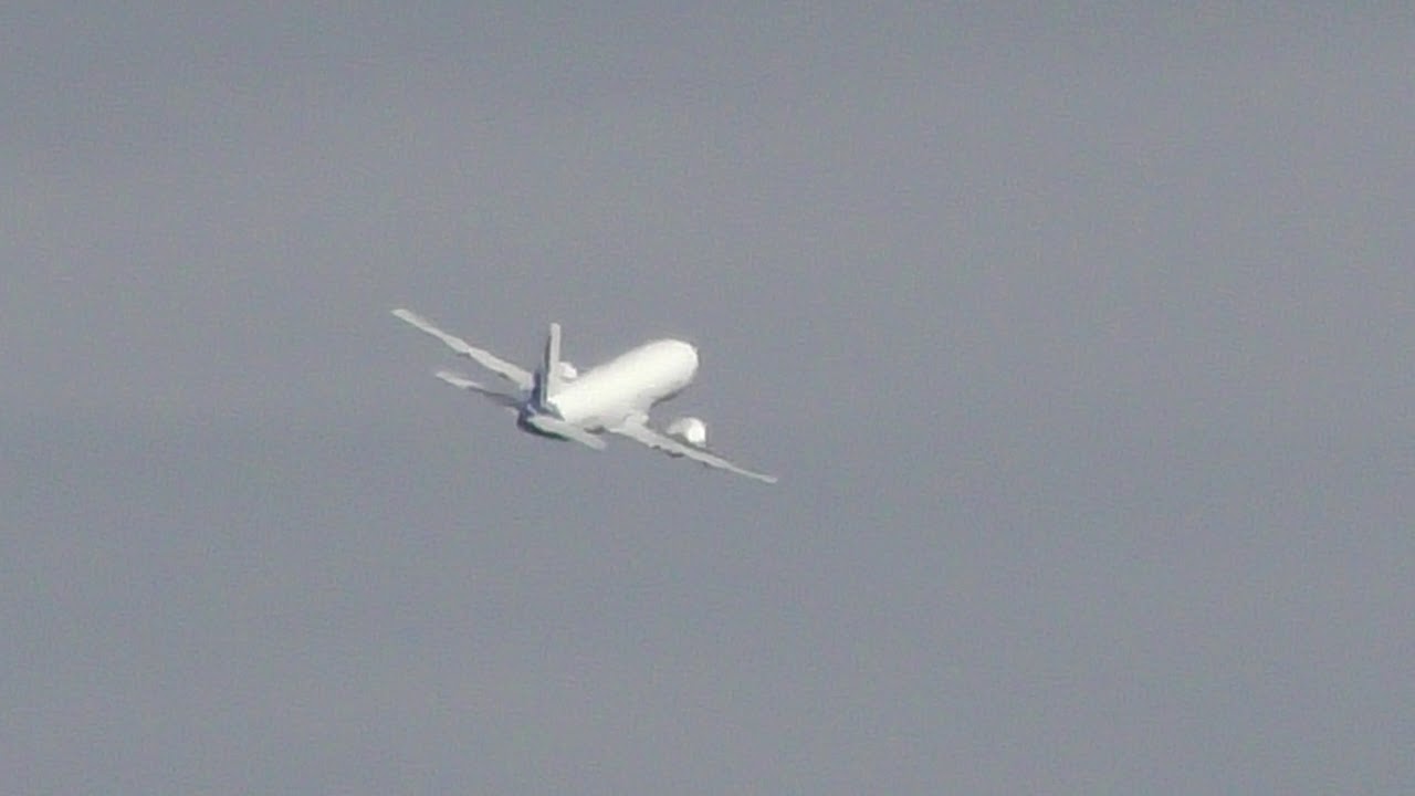 airshow schedule share G JMCL West Atlantic UK Boeing 737 322 departs Cambridge UK 4oct19 1106a go2 LFPB