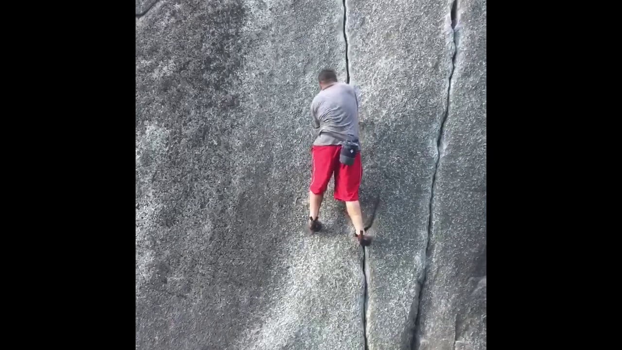 How to climb Murphy’s Law Smoke Bluffs Squamish B.C.