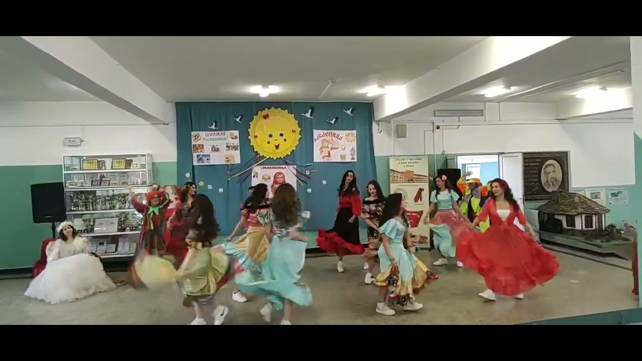 Сегодня СУ “Елин Пелин”отмечает праздник МАСЛЕНИЦА!🥞🥞🥞