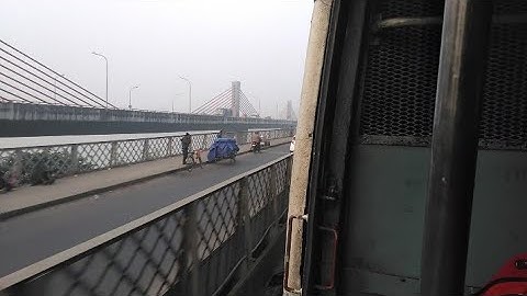 Beautiful Video Clips At Vivekananda Setu | SDAH-DKAE Local Speedily Passing Over Bally Bridge.