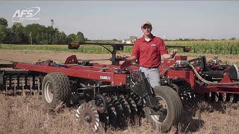 Case IH True-Tandem™ 335VT Vertical Tillage Tool With Soil Command™ Stabilizer Wheel Control