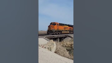 💪🔥 Powerful BNSF Pushers!!! 💪 #shorts #bnsf #unionpacific #csx #cn