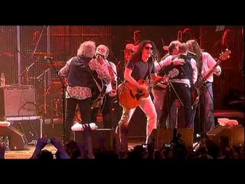 Поплачь о нем пока он живой картинки. Тебе 17 чайф. Песни чайф поплачь о нем. Чайф обложка. Чайф не беда альбом.