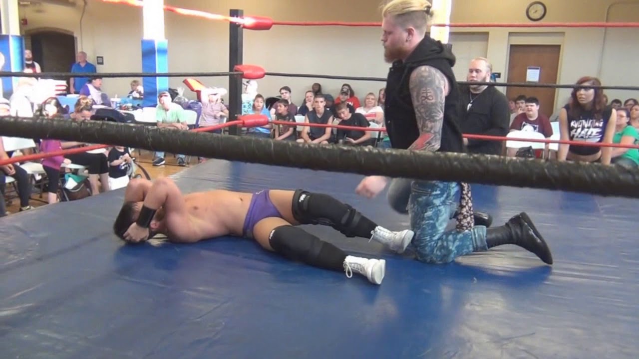 Tripp Cassidy vs Sage Philips