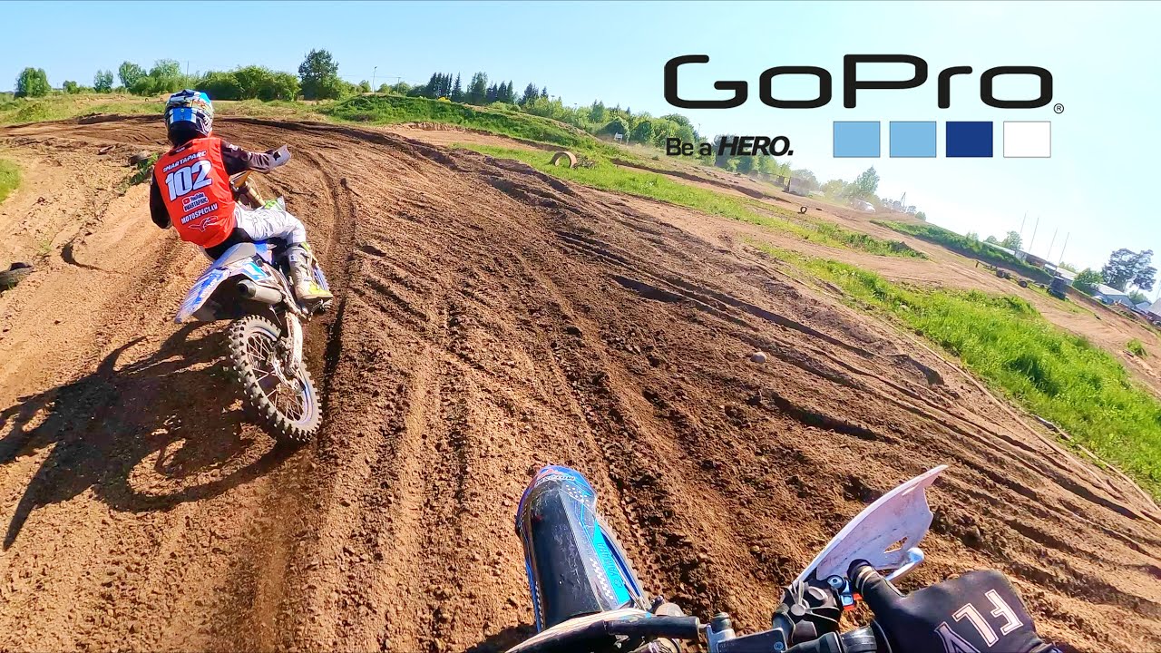 MĀCU SKUĶI BRAUKT AR MOCIKLETU