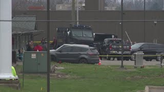 Witnesses describe hearing gun shots during standoff in Stark County
