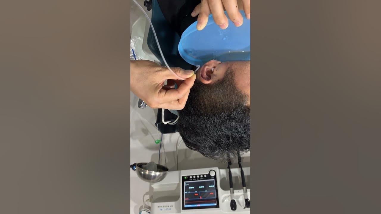 Amazing ear wax removal traditional Chinese style 163 YouTube