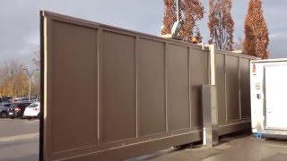 Download Lagu Opening gate sounds like Jurassic Park's feeding scene MP3