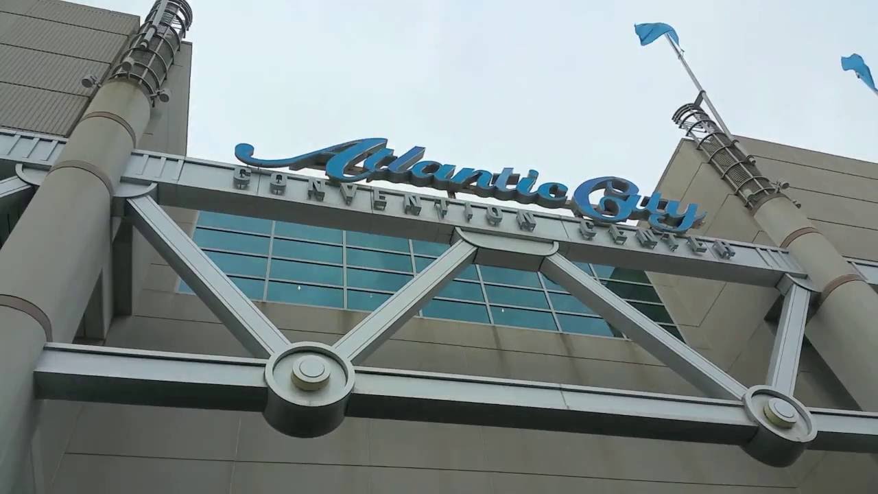 2016 RbiCru7 Nationals VLOG! The shop, show, & even the hotel room!