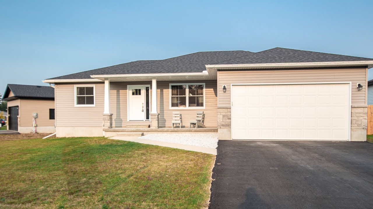 Three Bedroom Home For Sale in Petawawa YouTube