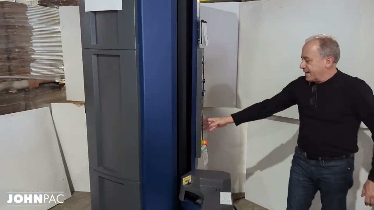 Lantech Q300 Semi-Automatic Machine - JohnPac Presentation