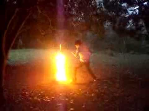 ブルースリーにも負けない修行!!Man VS Flame!!   ikajirushiマホードーガ