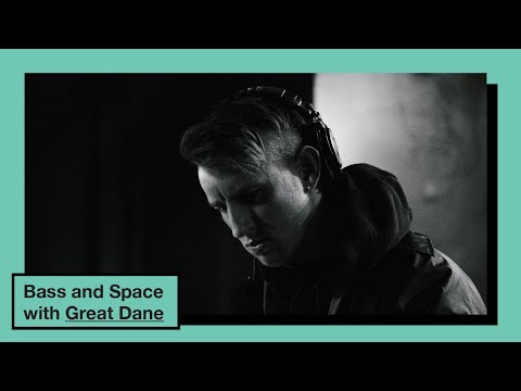 Great Dane Shows How to Produce a Melody