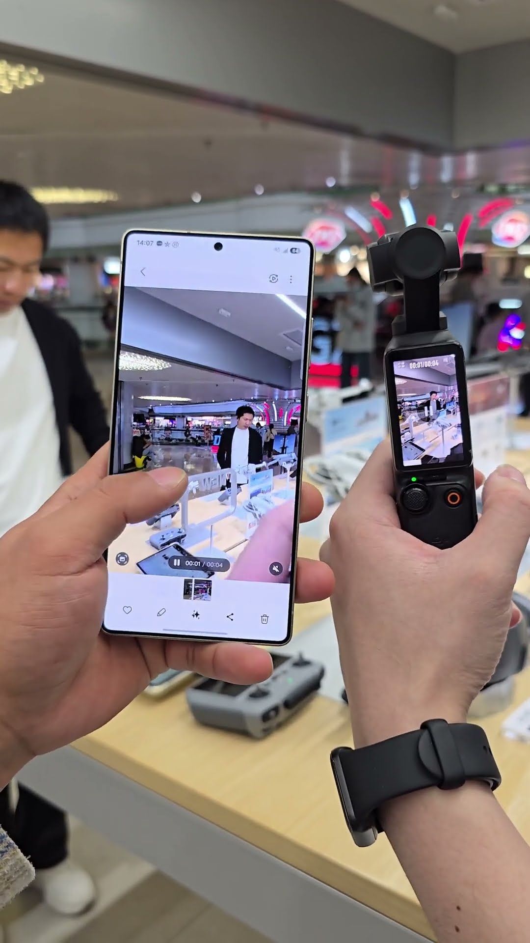 The contrast is too obvious #DJIpocket3#S25U