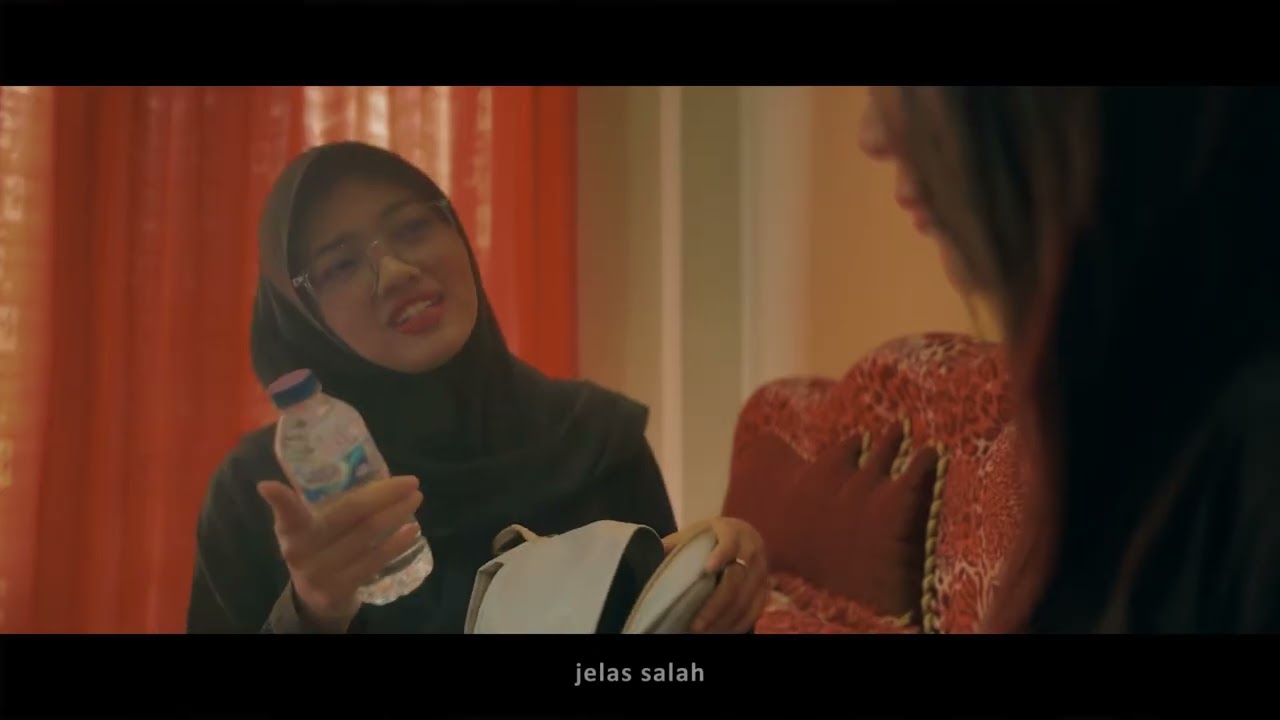 Ada apa dengan persaingan ini? ( AQUA & Le Mineral ) - Short Video Cinematic