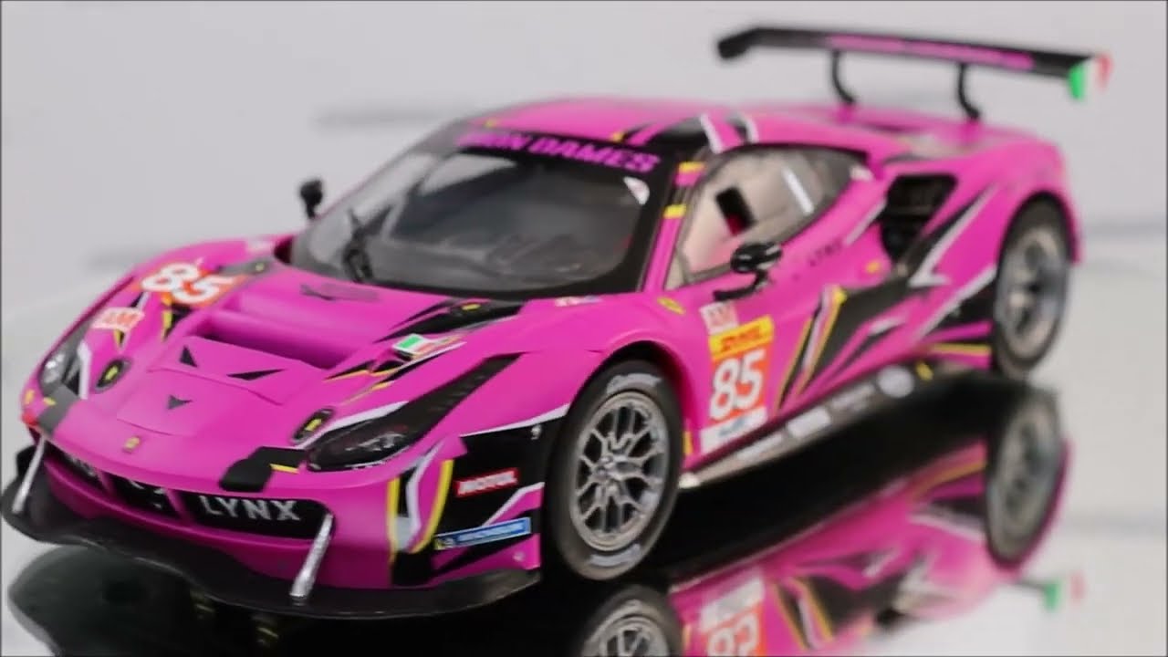 31081 Carrera Digital 132 Ferrari 488 GT3 Iron Dames #85 - YouTube