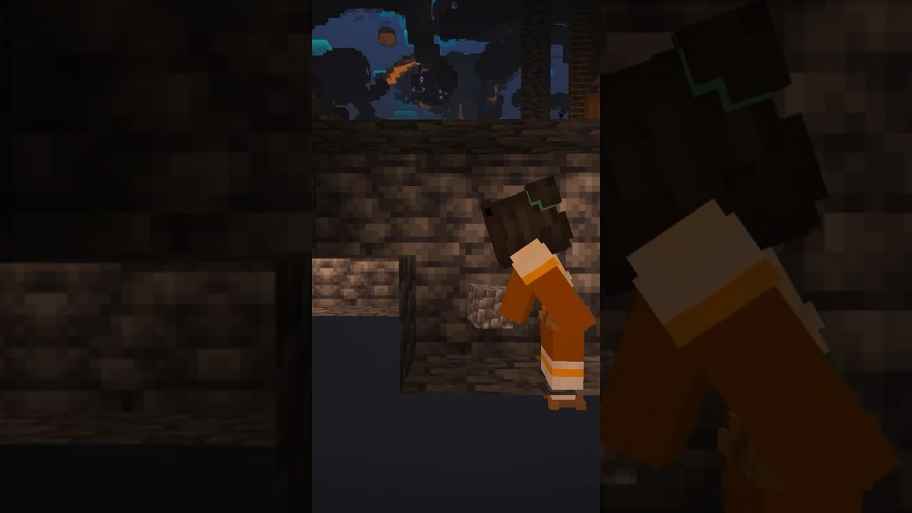 😂 Pranking @InfiniteDrift while she mines #minecraft #minecraftfunny #minecraftshorts