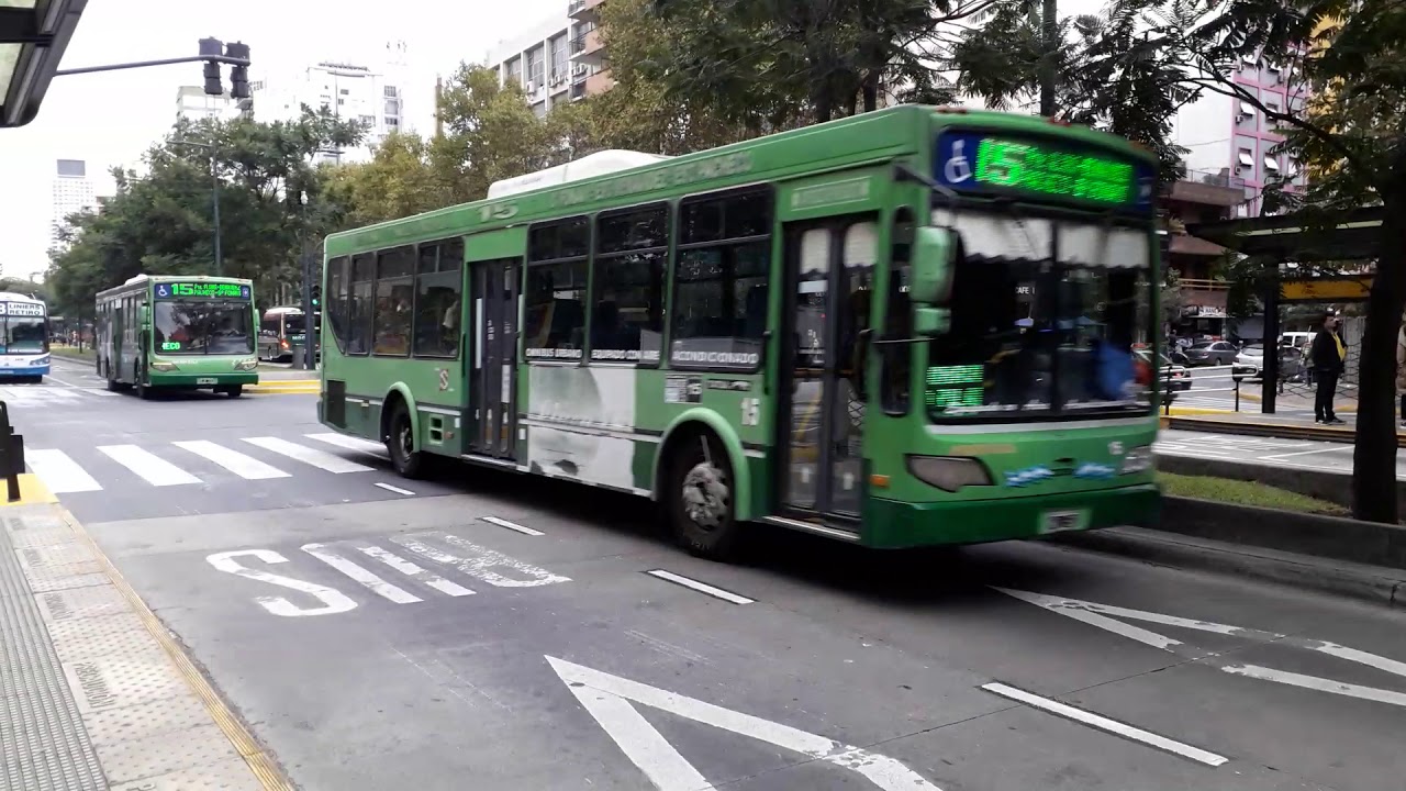 Colectivos en plaza Italia