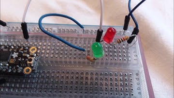 LED blinking with Trinket m0 and MakeCode