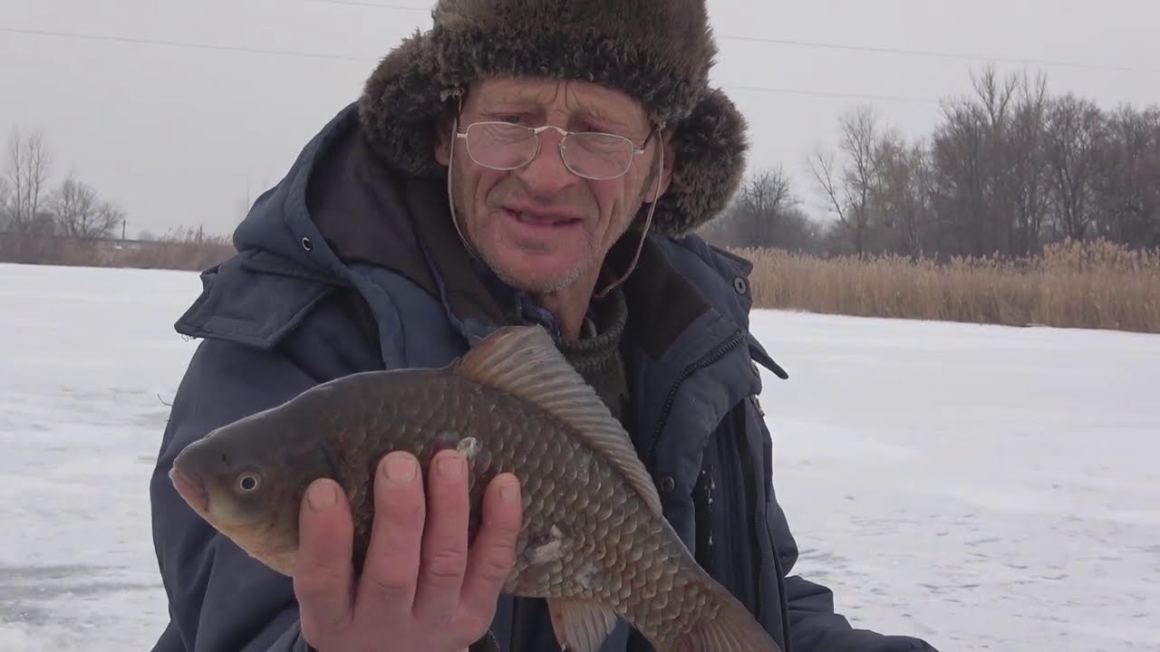 ДЕД КАРАСЯ НАШЁЛ!!! РЫБАЛКА на КАРАСЯ в МАРТЕ со ЛЬДА!!! СЕКРЕТ ЛОВЛИ на ПОПЛАВОК