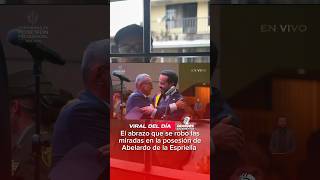 Abelardo de la Espriella en su posesión, recibió a don  Luis Felipe y Yagüé con un fuerte abrazo.