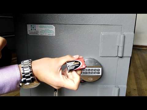Video: ¿Puedes cambiar la combinación en una pila en caja fuerte?