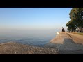 Costanera Norte sobre el Rio de la Plata. Pescador. Cámara fija. Ruido ambiente