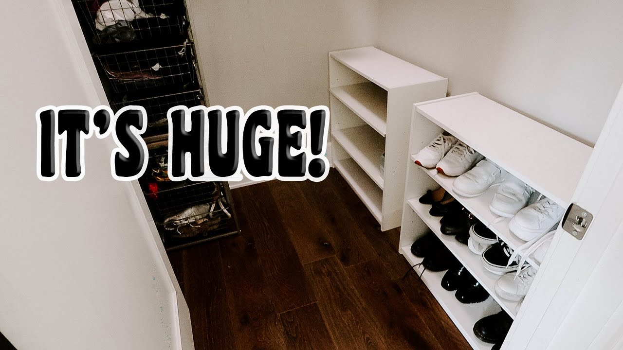 Finally Upgrading To A Walk In Closet! | Vlogmas Day 11