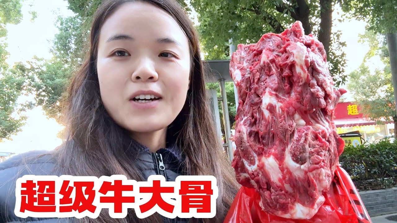 老苗去学校大门口站岗，太搞笑了