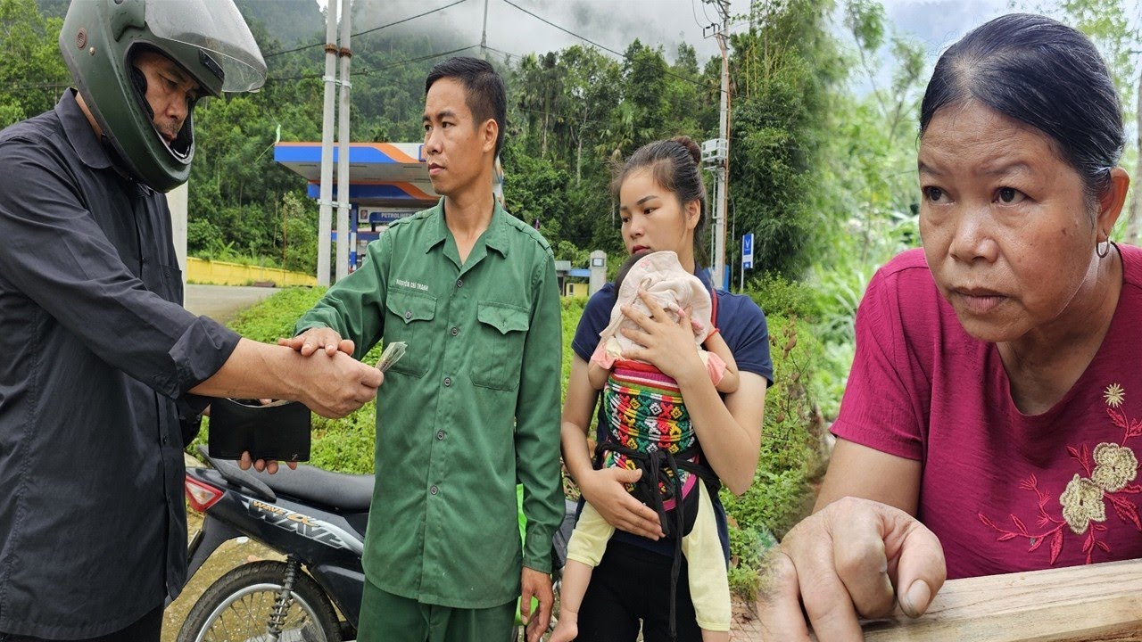 Ly Tieu Ha picked up a stranger's wallet and her mother in law tried to take it!