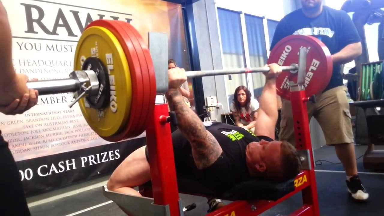 Matt Middleton benches 210kg ProAm