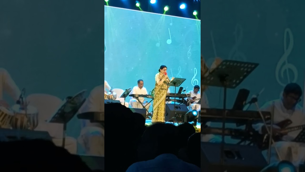 #Mou bone Aj Mou Jomeche🎵 Singing #Sreeradha Bandyopadhyay 🎶at our Rabindra Bhavan 🎶💐