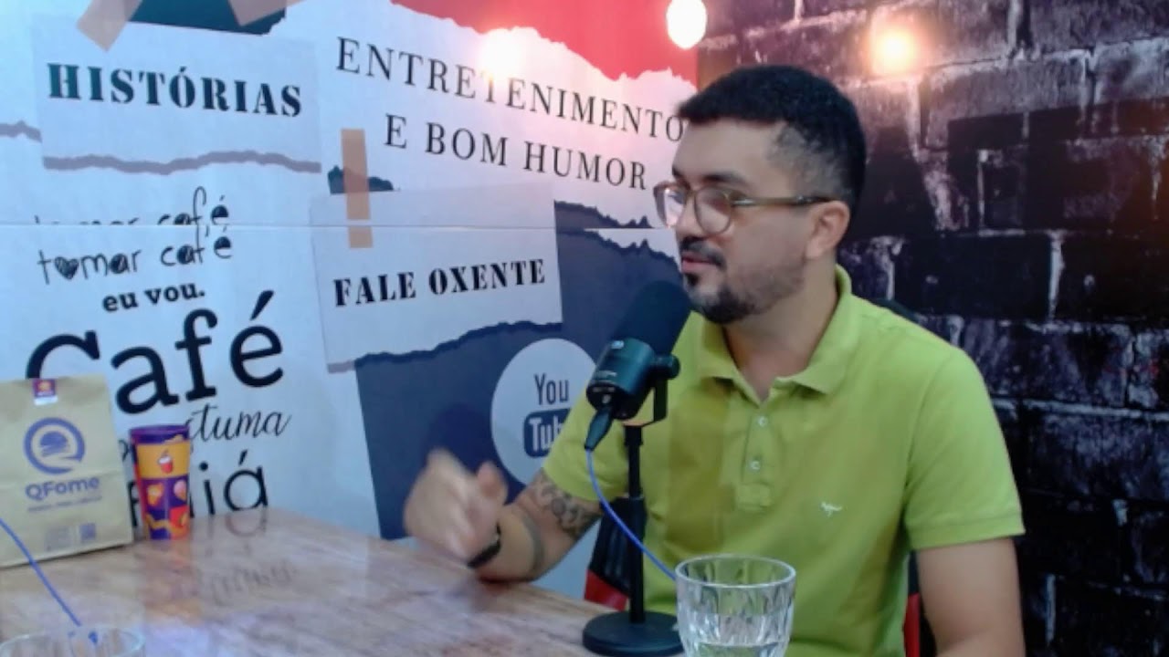 PADRE LÉO NO CAFEZINHO