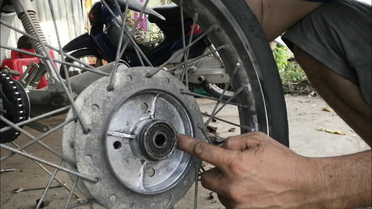 Đùm bánh xe bể vẫn chạy được - YouTube
